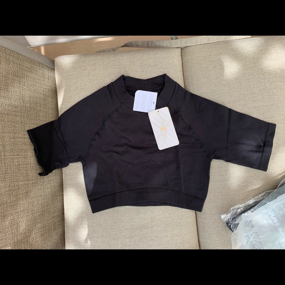 Fabletics Camilla cropped top